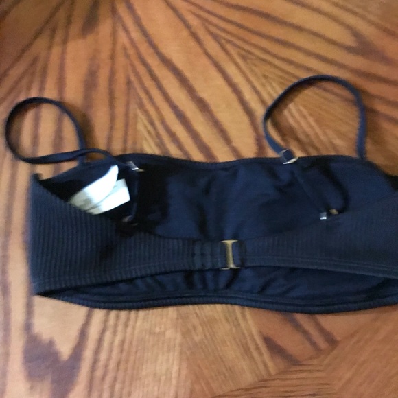 Bikini - Picture 8 of 11